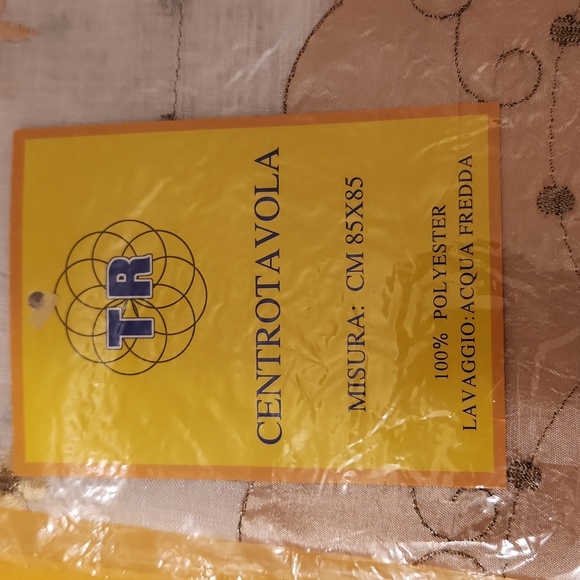 Square Table Linen/Topper - Picture 7 of 8